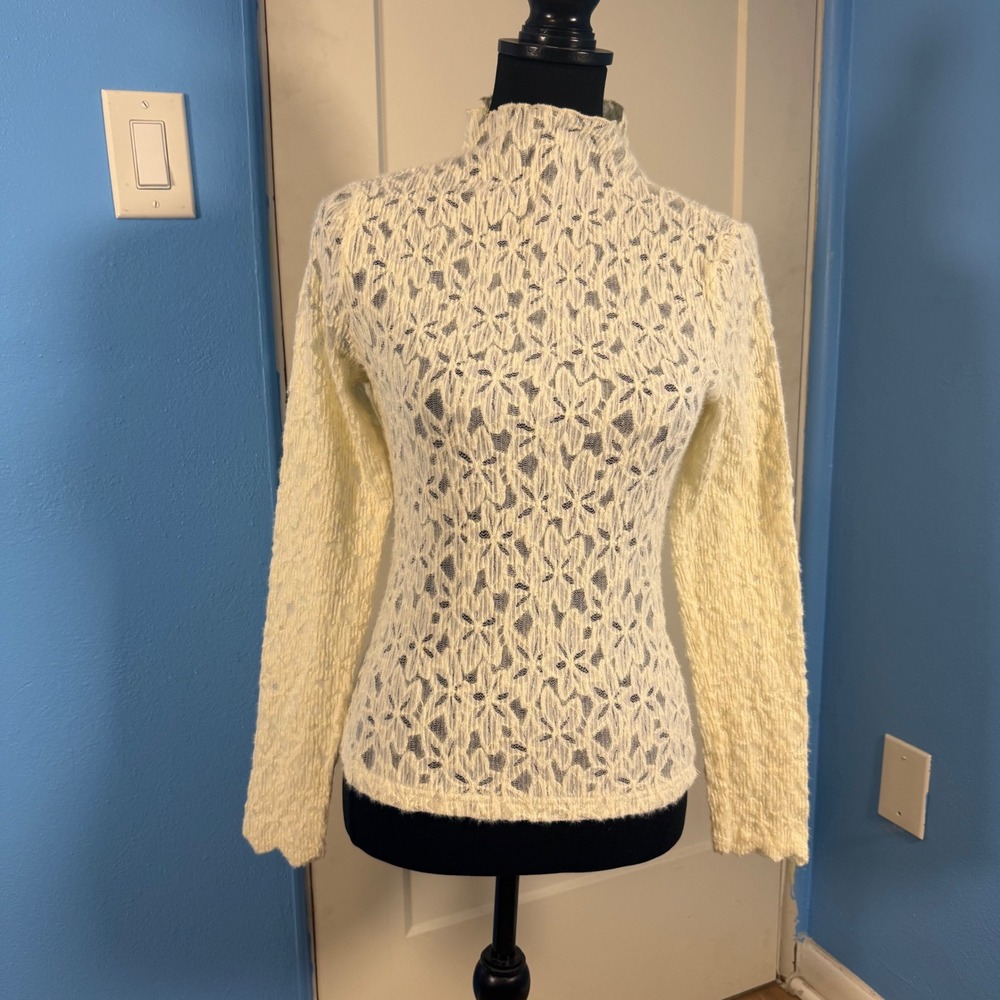 Unbranded Cream Floral Lace Mock Neck Long Sleeve Boho Top Scalloped Hem Size M
